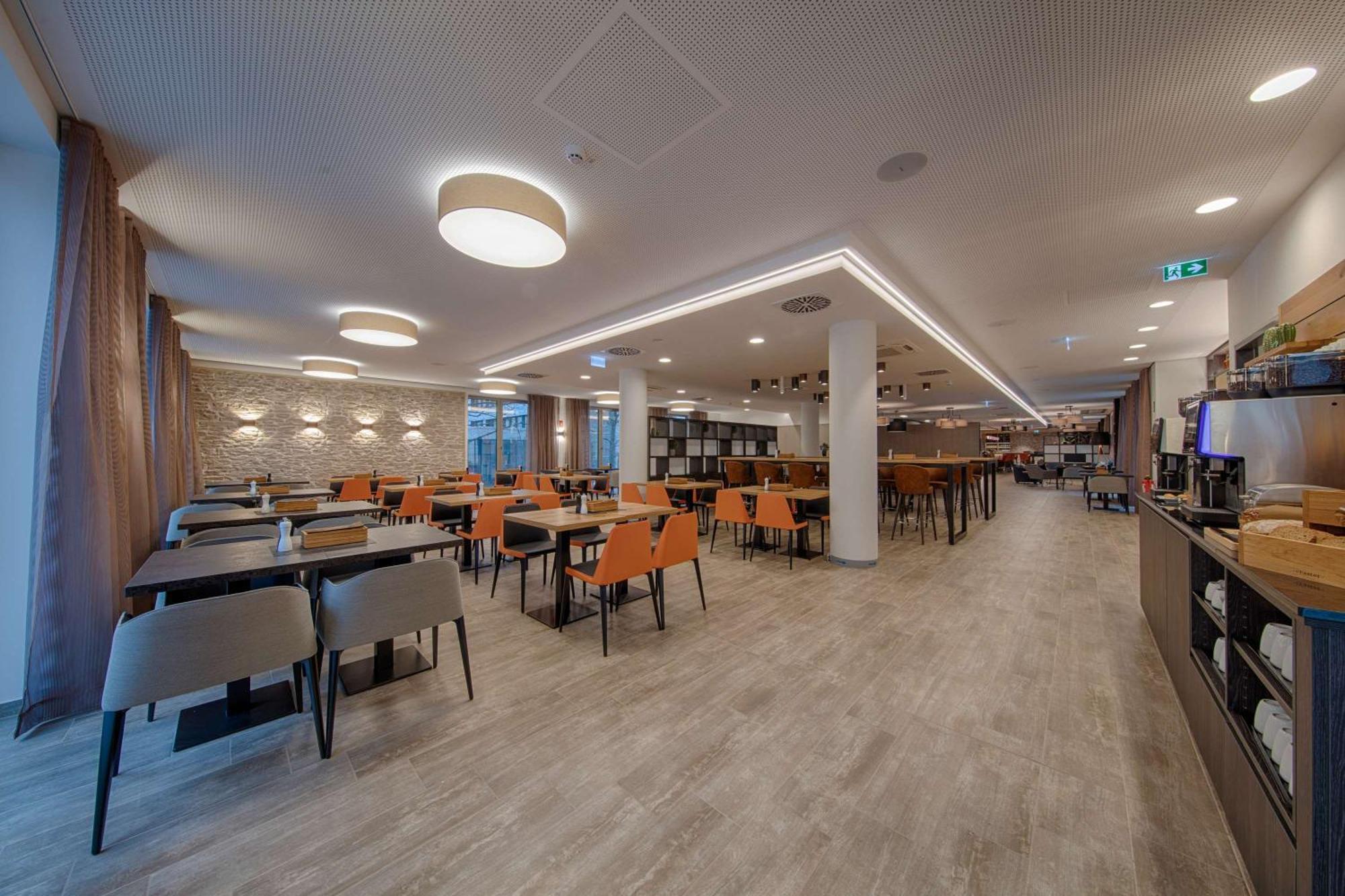 Western Hotel 3*
